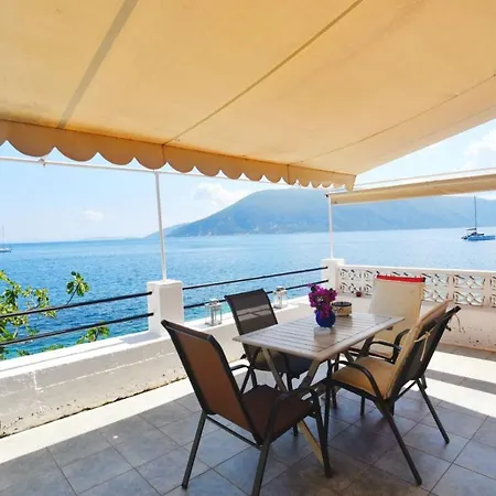 Efi'S Cottage By The Sea Fiskardo Exterior photo